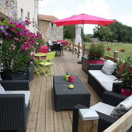 Aux Charmes D'antan * La Pommeraie-sur-Sèvre